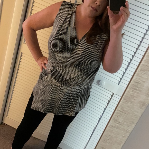 Dressy top - Picture 2 of 3